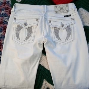 White Miss Me boot cut jeans. 27x34.5